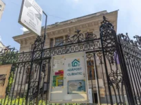 Bucureștiul deschide azi cea mai mare rețea de adăposturi climatice din România. 300 de locuri unde oamenii se pot răcori când e caniculă