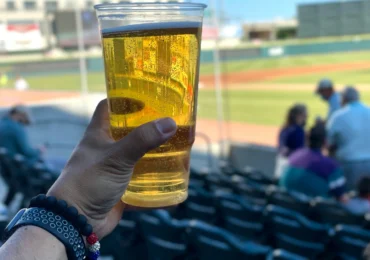 Parlamentul a aprobat consumul de bere cu alcool pe stadioane