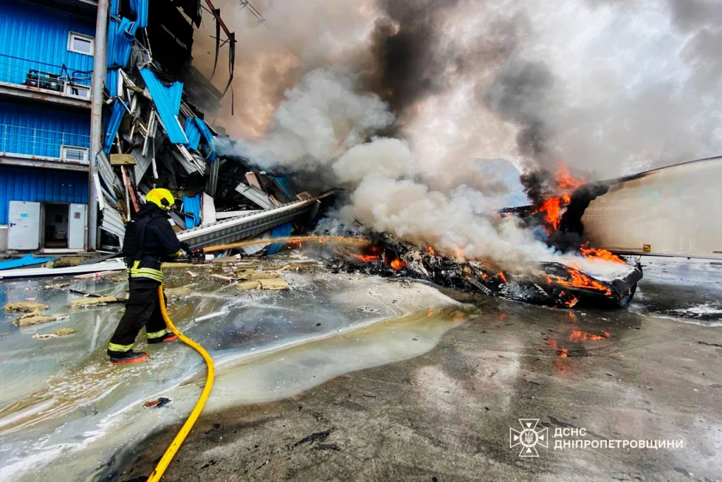 Ziua 1559 Ucraina lovește logistica rusă, din Lugansk până la Crimeea. ISW: efectele se văd pe front. Zelenski vrea negocieri până la iarnă. Putin așteaptă drona de la Galați
