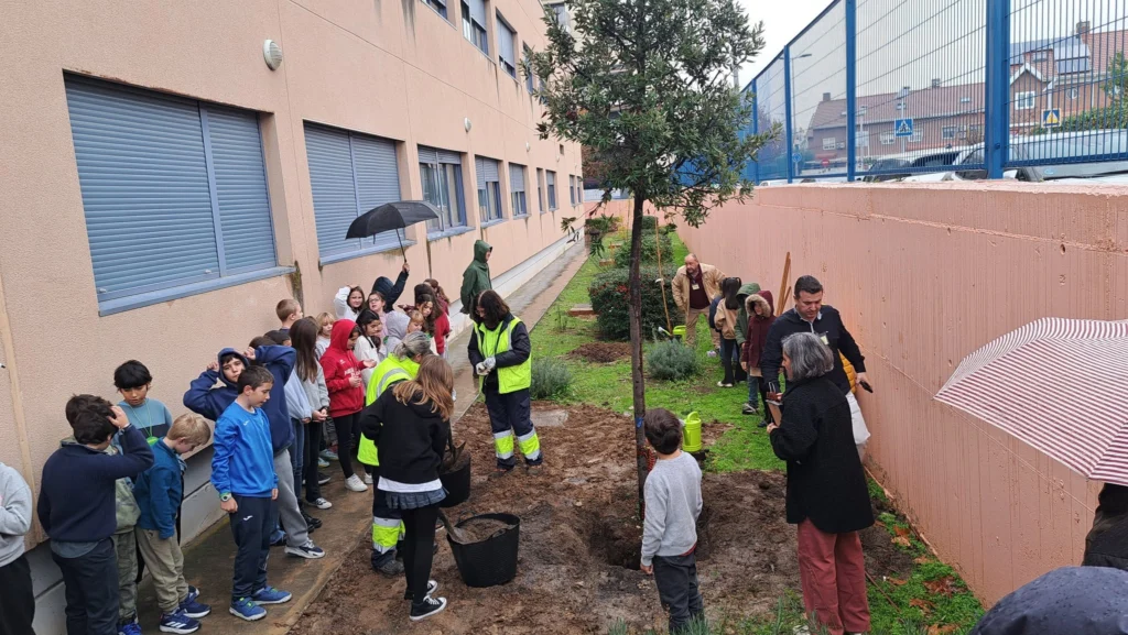 România participă la experimentul european care transformă școlile în centre de testare pentru viitorul verde