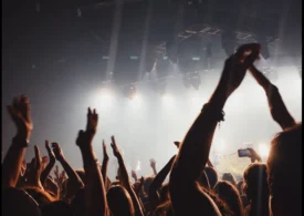 Iată ce se întâmplă în creier în timpul unui concert live!