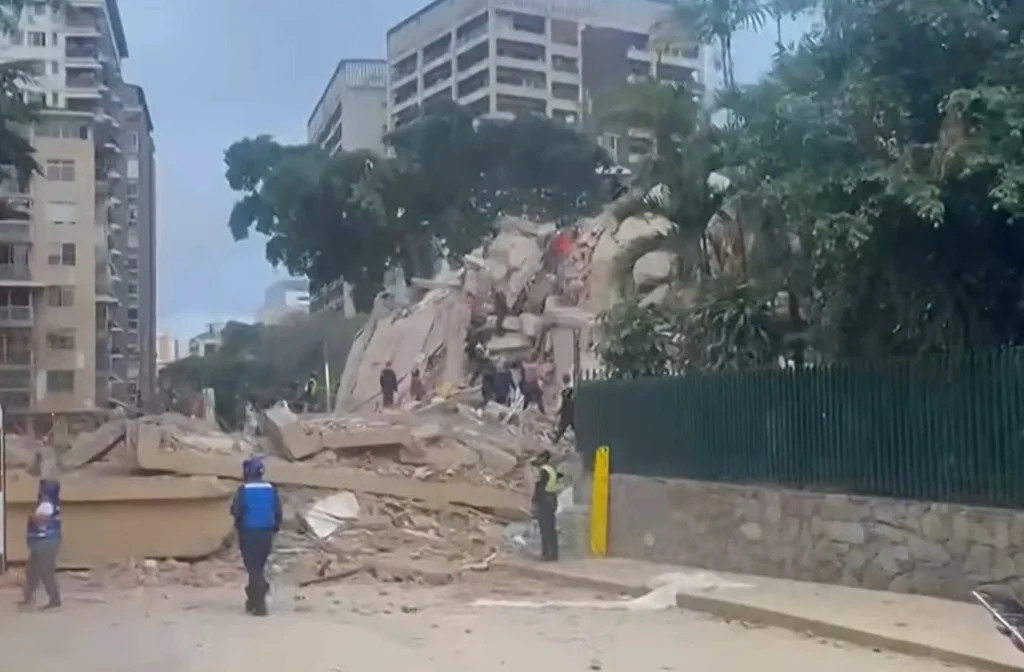 Venezuela, lovită de două cutremure devastatoare în mai puțin de un minut (Video) Salvatorii caută supraviețuitori, numărul victimelor ar putea ajunge la 100.000. Trump promite ajutor