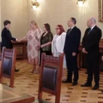 Șoșoacă cere negocieri „și o lună, și două, și trei”, vrea ca Nicușor Dan să-și dea demisia și să nu se mai ia „ordine” de la Tel Aviv, Bruxelles sau Washington