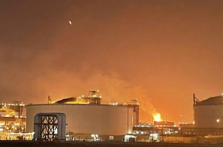 Explozie puternică la un terminal de export de gaze din Qatar: Peste 70 de răniți și dispăruți