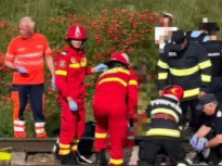 UPDATE – Ialomița: Femeie moartă și copil de cinci ani rănit grav, după ce au fost surprinși de un tren în timp ce traversau calea ferată/ Niciun pasager din garnitura feroviară nu a avut nevoie de îngrijiri medicale/ Trafic întrerupt pe un fir