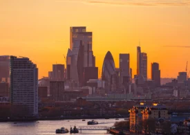 Alertă fără precedent în Marea Britanie. A fost emis cod roșu de caniculă: școli închise și trenuri anulate