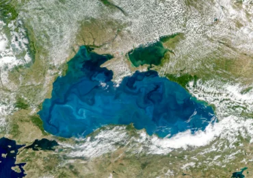 De ce Marea Neagră s-a colorat în turcoaz. Imaginile spectaculoase surprinse de satelitul NASA