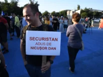 Protest în Piața Victoriei: „Nicușor, trădător!” (Video)