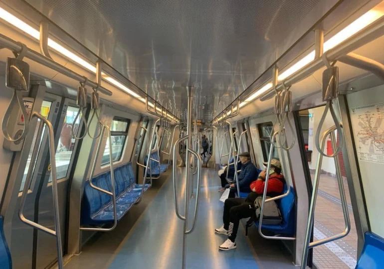 Angajații Metrorex acuză o invazie de ploșnițe. Compania susține că nu există risc pentru călători