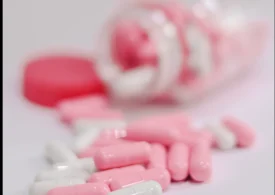 Un nou medicament experimental micșorează tumorile care nu răspund la tratament. Funcționează în șase tipuri de cancer avansat