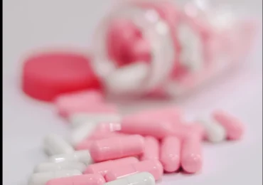 Un nou medicament experimental micșorează tumorile care nu răspund la tratament. Funcționează în șase tipuri de cancer avansat