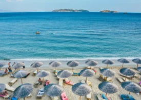 "Invasion of 'rabbit fish' near the beaches of Greece: High risk for tourists"