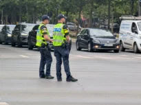 Scene de groază în București: Polițiștii au deschis focul, după un atac cu cuțitul pe stradă