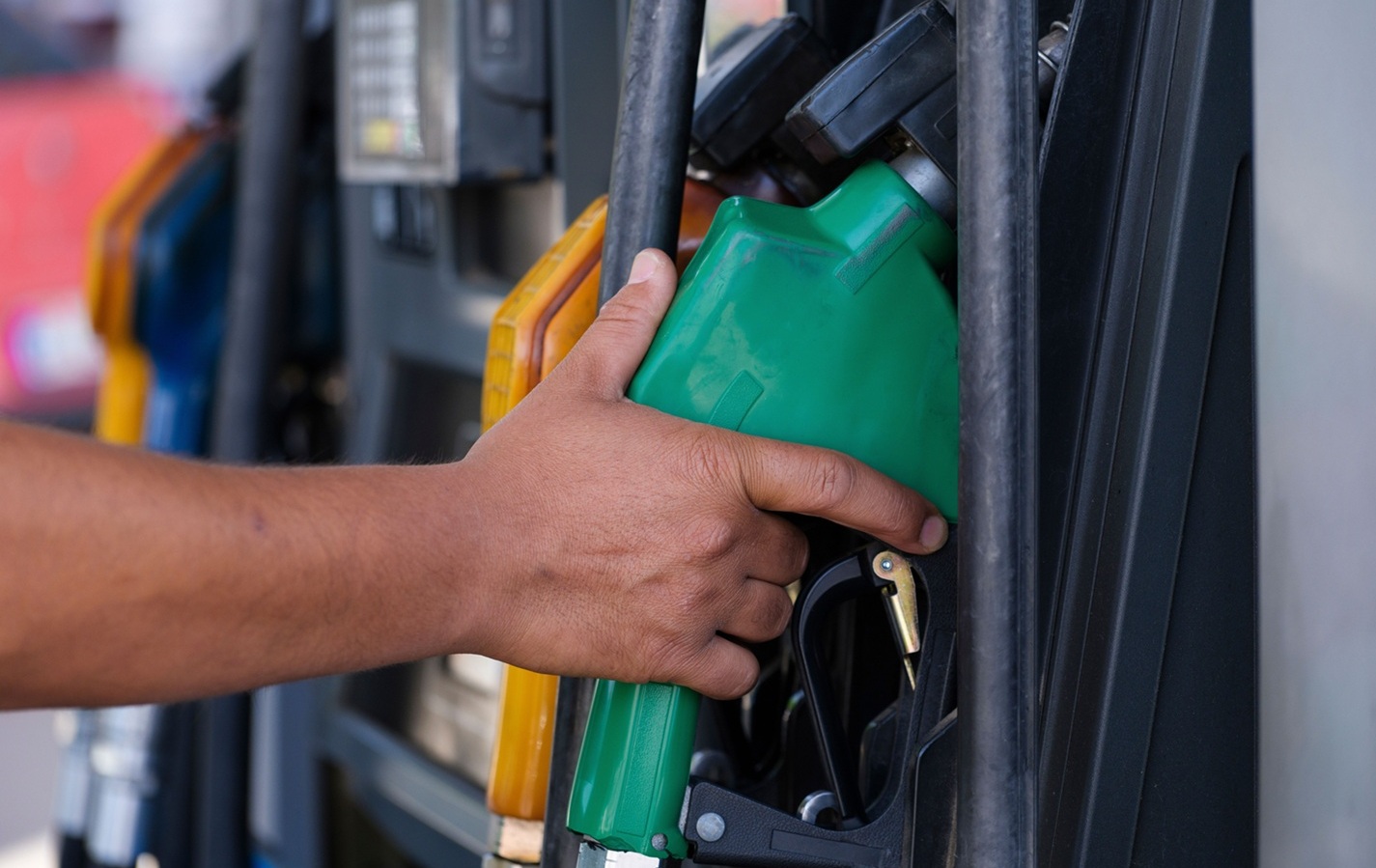 Imagine asociată subiectului: Piața carburanților din România, în atenția unui mesaj despre întârzieri la livrarea motorinei