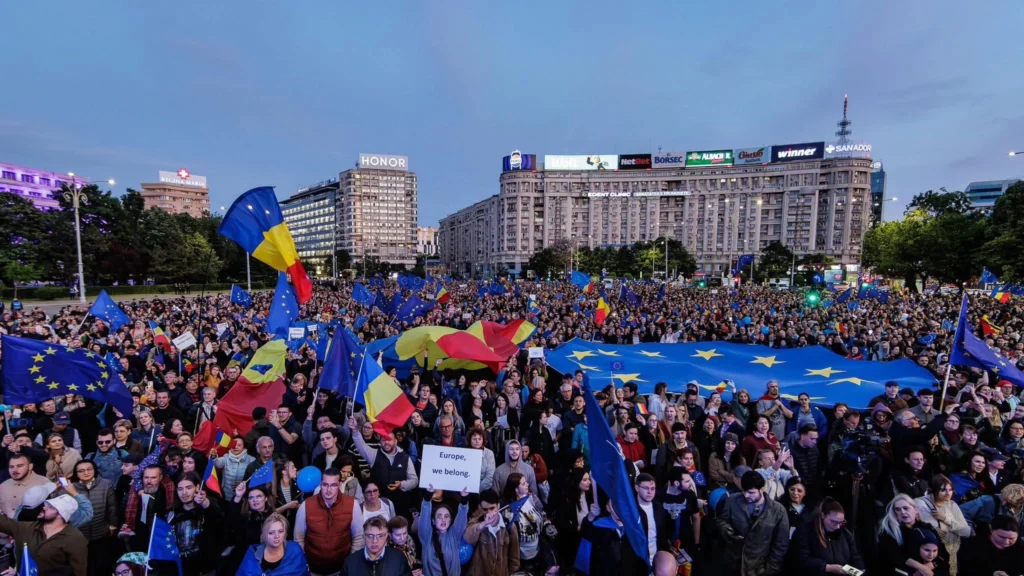 Protest vineri seară în Piața Victoriei: România e sub asediu. E nevoie să apărăm democrația!