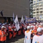 Angajați din Ambulanță, protest față de noua lege a salarizării (Video) Ministerul Sănătății cere dublarea plății gărzilor și majorarea coeficienților