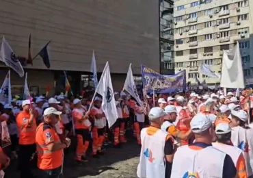 Angajați din Ambulanță, protest față de noua lege a salarizării (Video) Ministerul Sănătății cere dublarea plății gărzilor și majorarea coeficienților