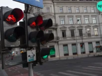 Semafoarele inteligente din București: Nicușor Dan a lăsat studii, dar s-au pierdut banii din PNRR. Ciucu trebuie să aducă finanțarea