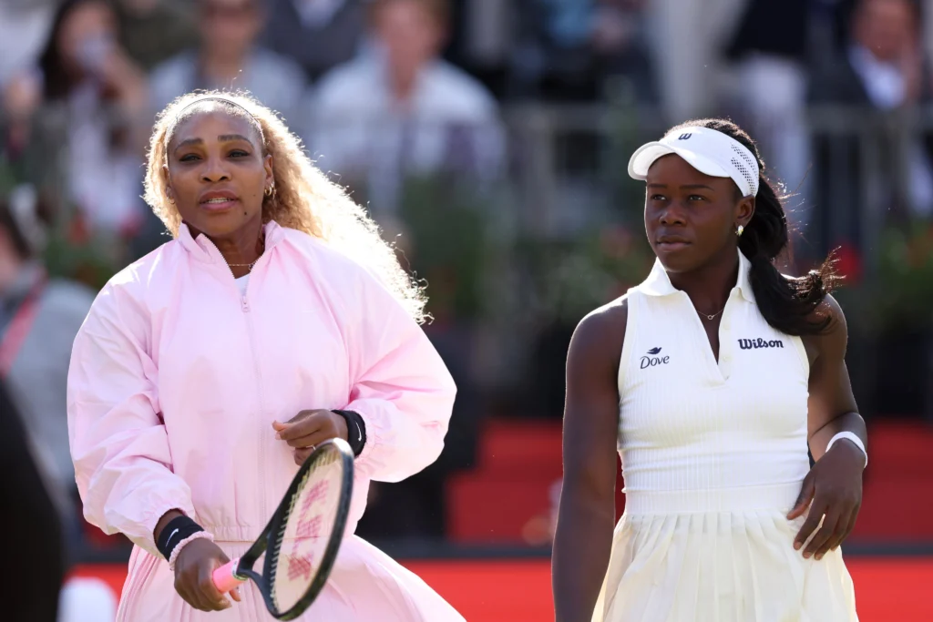Serena Williams, învingătoare la revenirea pe terenul de tenis: A jucat primul meci după 1376 de zile