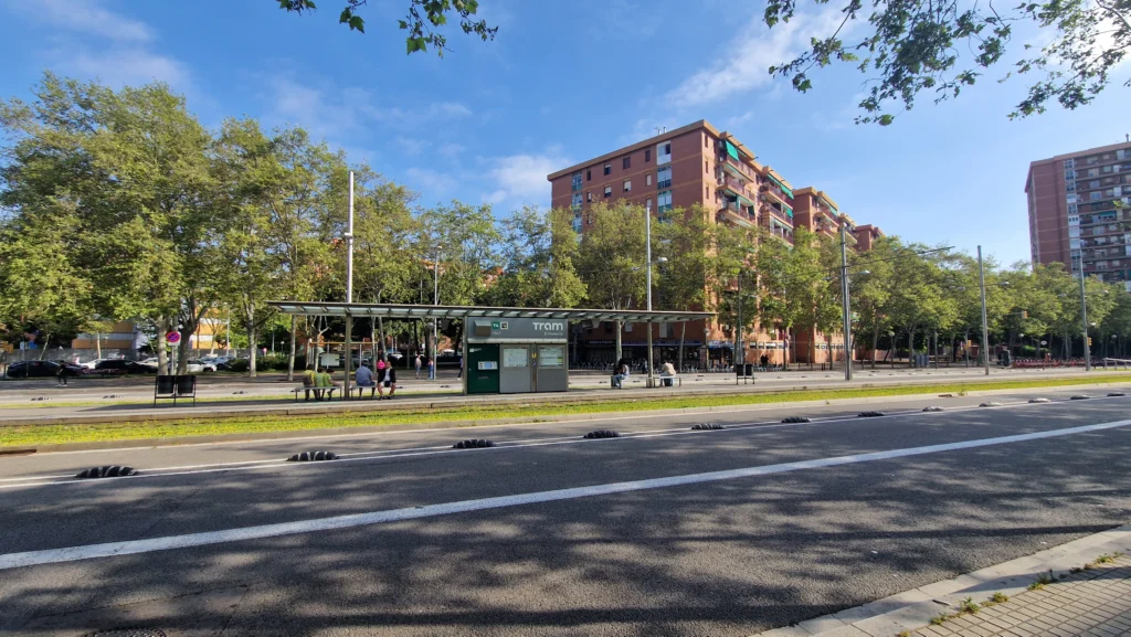 statie deschisa fara pereti in Barcelona