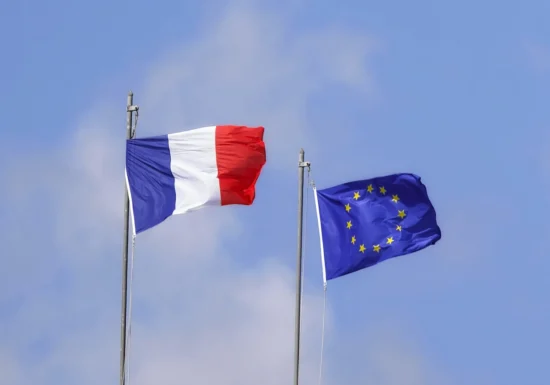 Franța cere taxe noi pentru giganții americani ca să acopere bugetul uriaș de 2.000 de miliarde de euro al UE