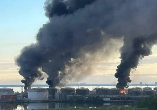 <span style="color:#990000;">Ziua 1561</span> Arde cel mai mare terminal petrolier din Rusia și o uzină militară (Video) Lovituri la Sankt Petersburg, înainte de Davosul lui Putin. Mark Rutte, în vizită surpriză la Kiev