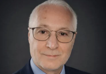 Un profesor din Brăila le aduce elevilor, cu ajutorul AI, laboratorul de fizică pe ecranele computerelor