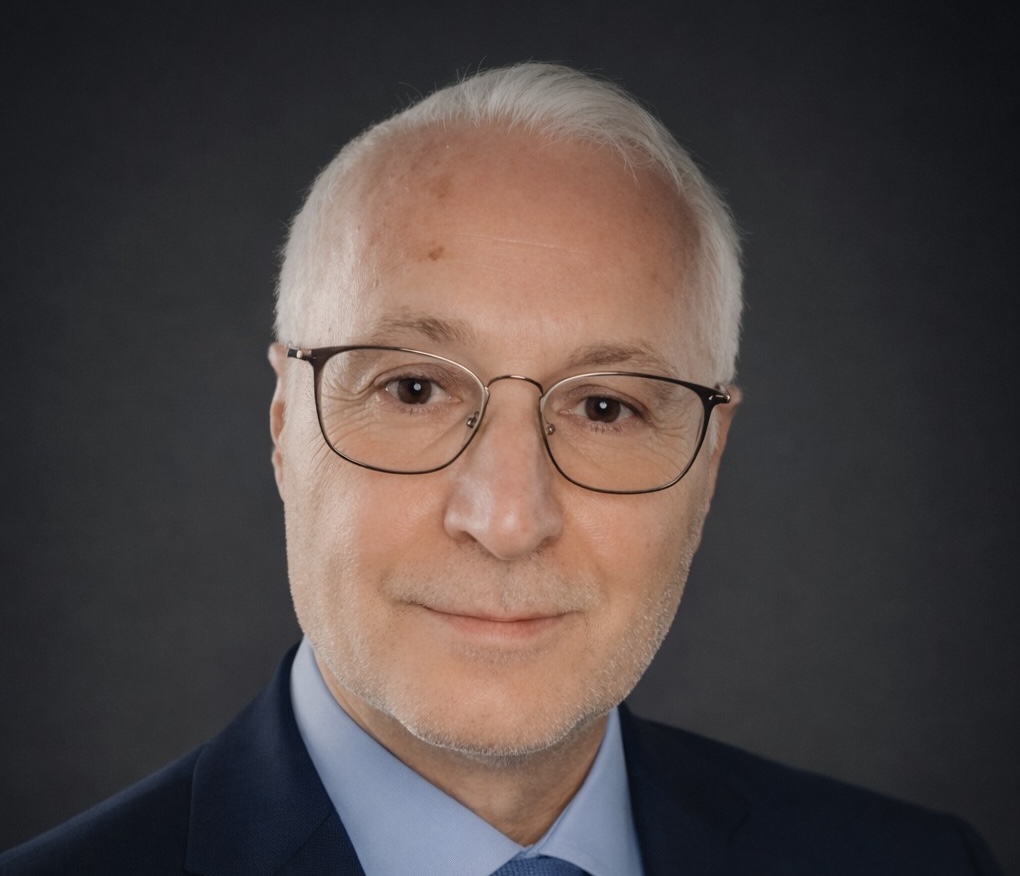 Un profesor din Brăila le aduce elevilor, cu ajutorul AI, laboratorul de fizică pe ecranele computerelor