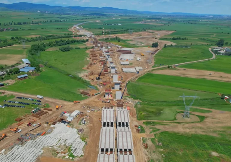 Mobilizare uriașă pe A7: România are mai puțin de trei luni să termine Autostrada Moldovei, pentru a nu pierde banii din PNRR