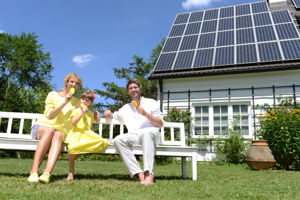 Caniculă și panouri fotovoltaice: ce se întâmplă cu producția de energie