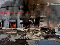 Ziua 1595 Peste 430 de drone către Moscova. Incendiu la o instalație Gazprom din Belgorod. Kievul e în doliu. Trump zice că Putin vrea să încheie războiul