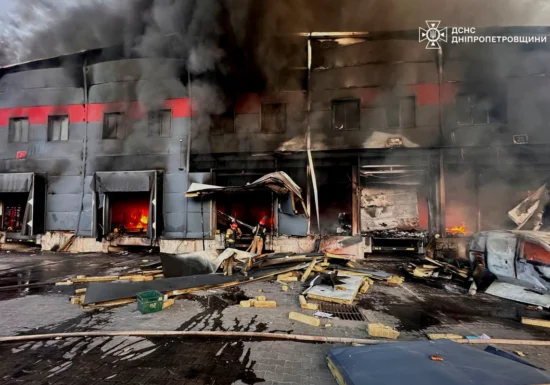 <span style="color:#990000;">Ziua 1595</span> Peste 430 de drone către Moscova. Incendiu la o instalație Gazprom din Belgorod. Kievul e în doliu. Trump zice că Putin vrea să încheie războiul