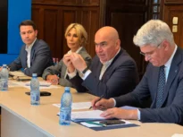 Bolojan le-a spus sindicaliștilor că PNL va vota legea salarizării în varianta convenită cu Comisia Europeană