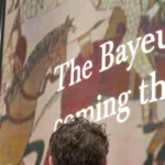Tapiseria de la Bayeux revine în Anglia după aproape 1.000 de ani. S-au luat măsuri de securitate ca într-un film de spionaj
