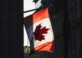 America își împinge marele vecin liniștit într-o nouă alianță: UE + Canada