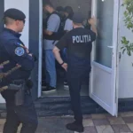 Polițiștii și procurorii au intervenit în număr mare în centrul de îngrijire a bătrânilor, administrat de Valeriu Pașca, în care se aflau peste 400 de persoane