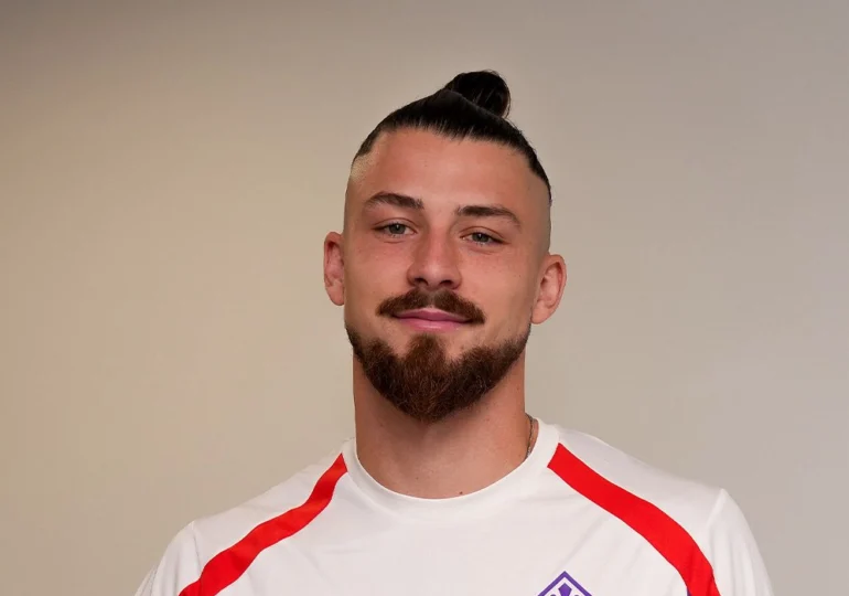 Transferul lui Radu Drăgușin la Fiorentina, confirmat oficial: "E aici"