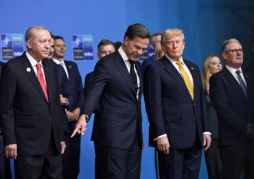 New York Times: Lumea începe să se desprindă de America. Iar consecințele se văd deja