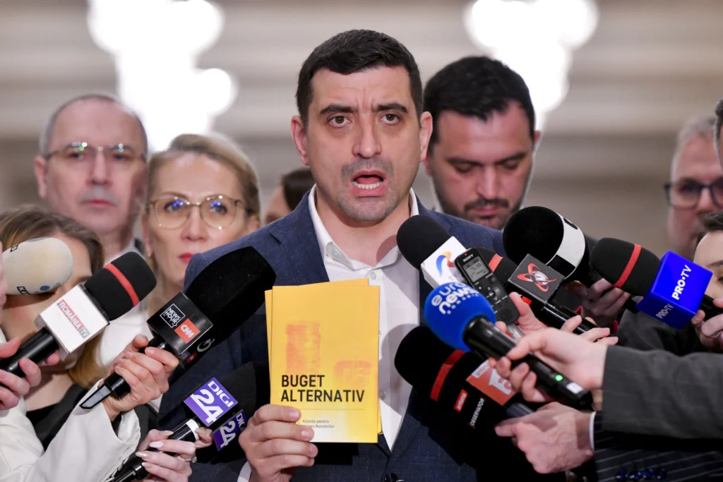 BUCURESTI - PARLAMENT - GEORGE SIMION - DECLARATII