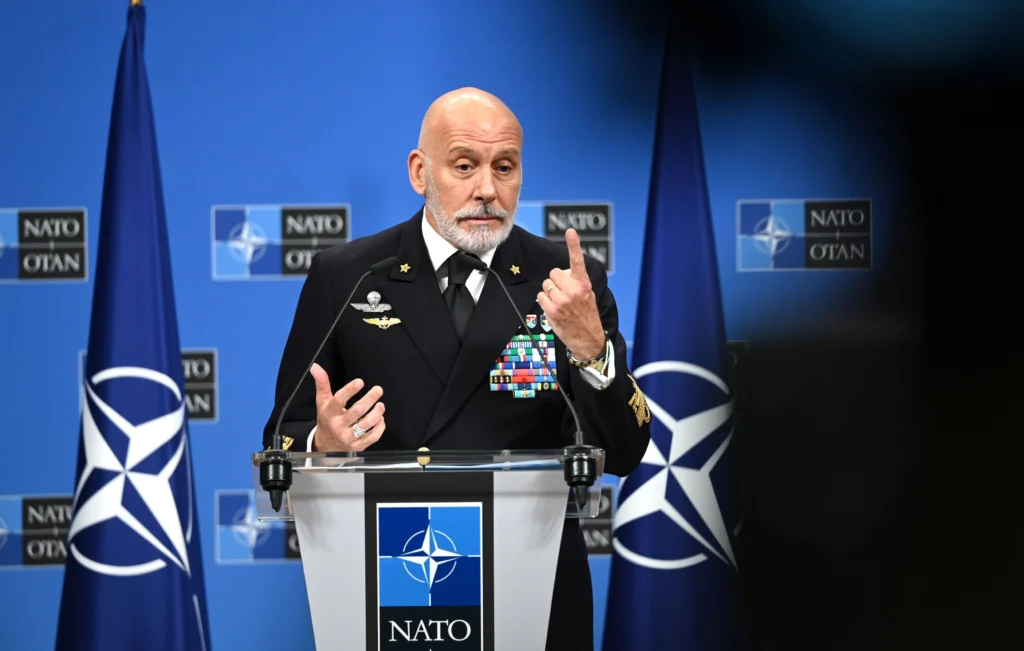Șeful militar al NATO: Vom face ca orice atac al Rusiei să coste mai mult decât ar putea câștiga. Ce spune despre Ucraina și reducerea prezenței militare a SUA în Europa