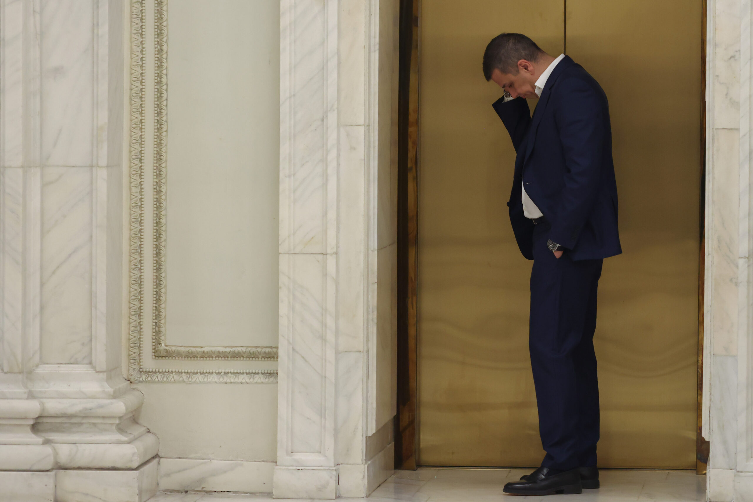 Sorin Grindeanu anunță că e liderul Opoziției. De ce nu-l crede nimeni? Cum s-a făcut praf un plan perfect