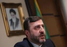 Iranul își suspendă angajamentele din acordul cu SUA. Khamenei amenință cu „lecții de neuitat” și zice că semnătura lui Trump e lipsită de valoare