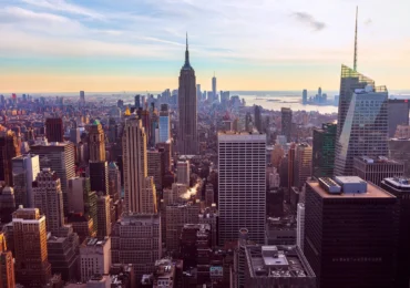 Panică la New York: Un zgârie-nori a început să se miște. Mai multe străzi au fost evacuate (Video)