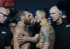 Conor McGregor a rezistat doar 63 de secunde în ring la revenirea sa în gala de UFC cu Max Holloway: ”Trăiesc un iad!”