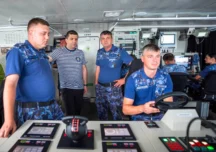 Radu Miruță marinar pe corvetă