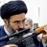 Liderul suprem al Iranului promite că va răzbuna uciderea tatălui său, Ali Khamenei