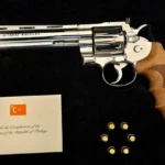Ce se întâmplă cu pistolul primit cadou de Nicușor Dan de la Erdogan. Anunțul Administrației Prezidențiale