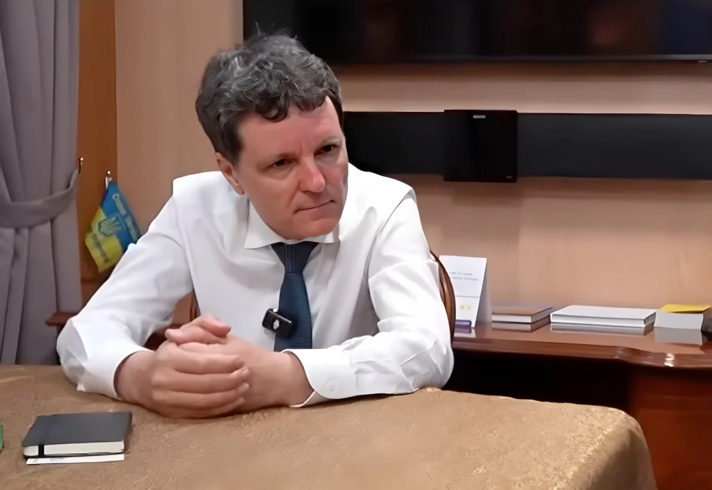 Nicușor Dan, carnet notițe
