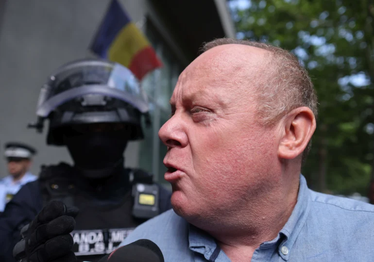 Dosarul azilelor ilegale din Bihor: Viorel Pașca a fost reținut. Ministrul Muncii promite reforme după evacuarea a peste 400 de oameni