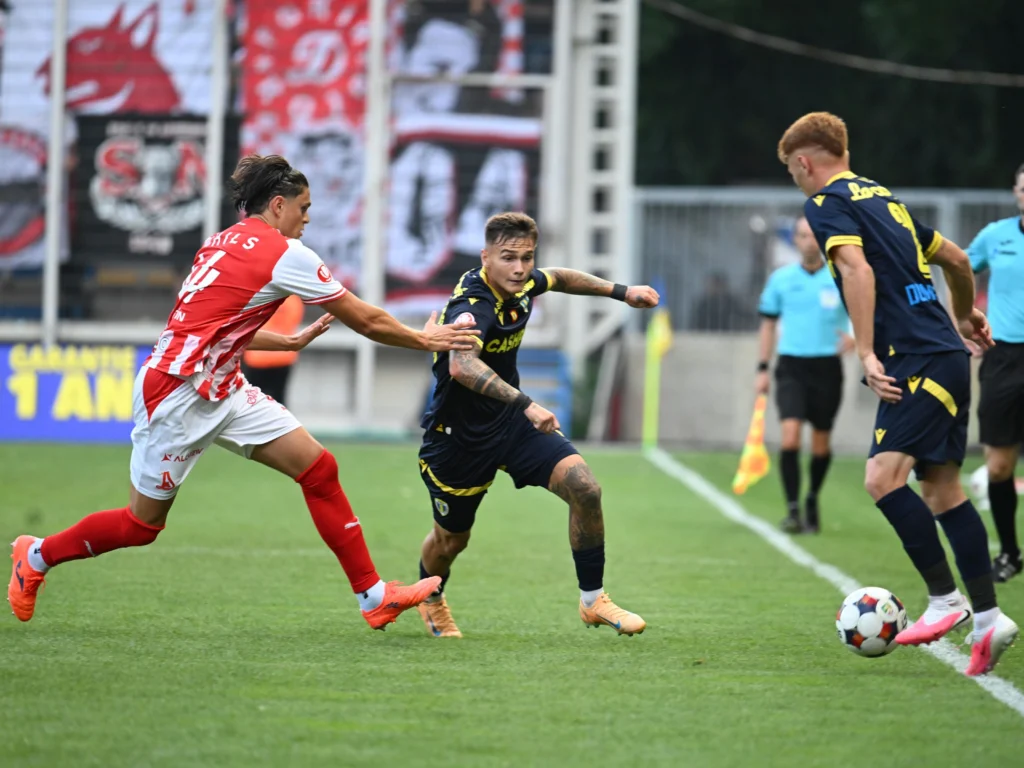 Superliga: Dinamo pierde la primul meci din sezon, cu Campos pe bancă, la Petrolul
